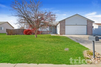 Building Photo - 115 N 42nd Ave