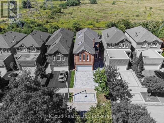 Building Photo - 80 Venice Crescent