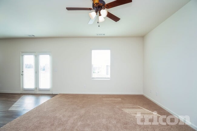 Building Photo - 170 Alexander Ln