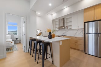 Building Photo - OVIS One