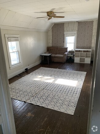 Building Photo - 171 Callodine Ave
