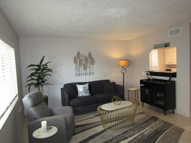Building Photo - 612 Guild Dr