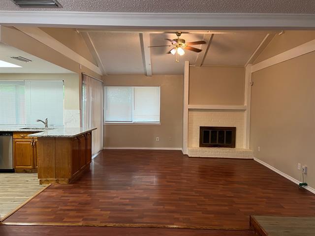 Building Photo - 5609 Valley Mills Dr