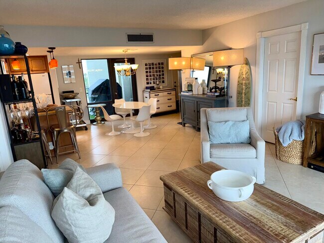 Foto del edificio - 336 Golfview Rd