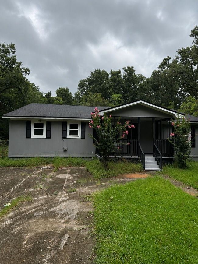 Building Photo - 113 Kathleen St