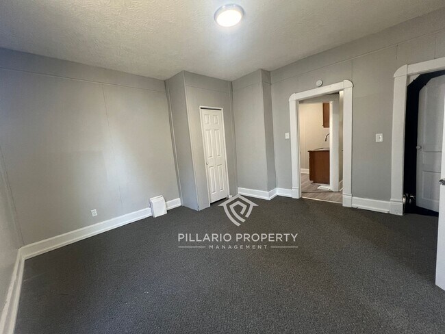 Building Photo - $500 OFF MOVE-IN SPECIAL!!! Newly Renovate...