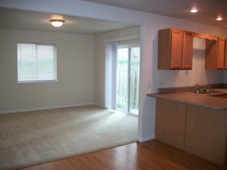 Building Photo - 2419 Farnum St