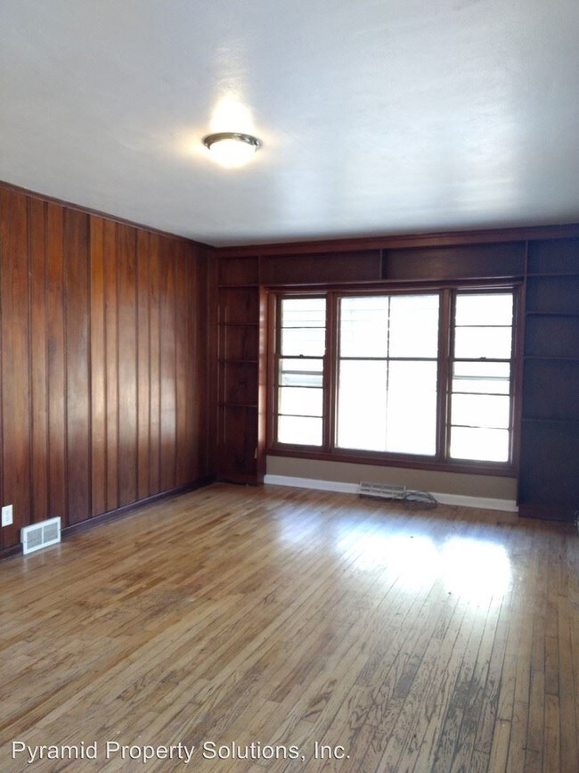 Building Photo - 3 br, 1 bath Apartment - 2816 Woodland Ave