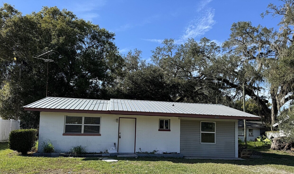 Primary Photo - Recently Remodeled 2BR/1BA Zephyrhills Home, Water & Sewer Included w/Rent
