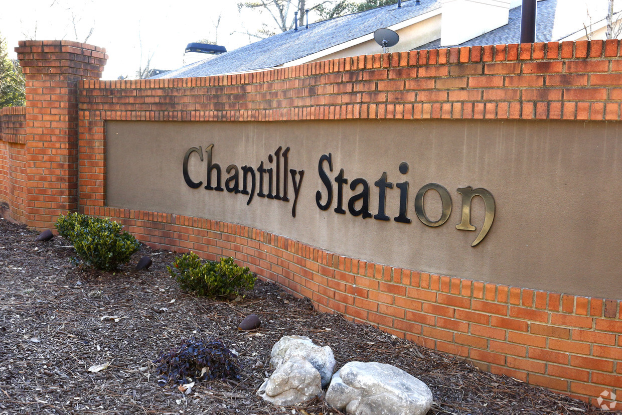 Foto del edificio - Chantilly Station Apartments