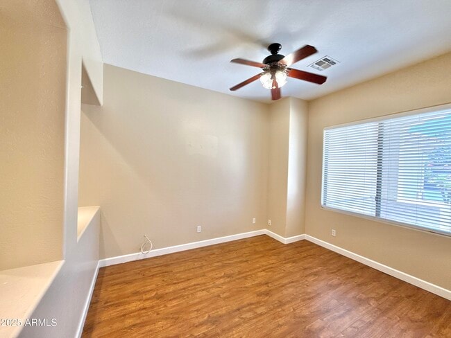 Building Photo - 12816 W Vista Paseo Dr