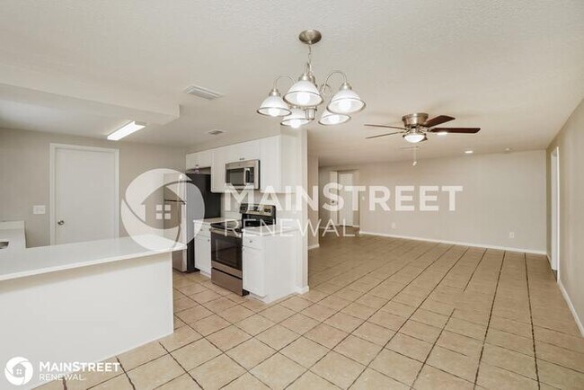Building Photo - 2911 CEDARIDGE DR, TAMPA, FL 33618
