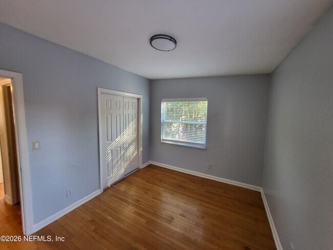 Foto del edificio - 2648 Dellwood Ave