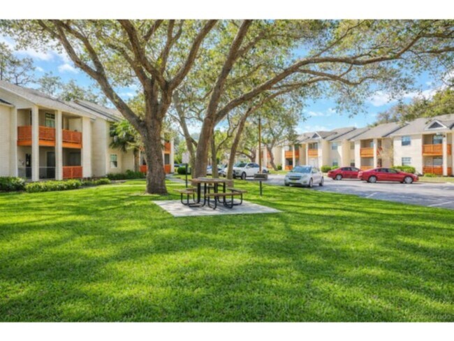 Building Photo - 8114 Spring Hill Dr