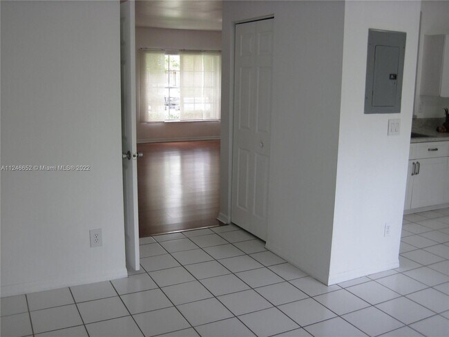 Building Photo - 16053 Emerald Cove Rd