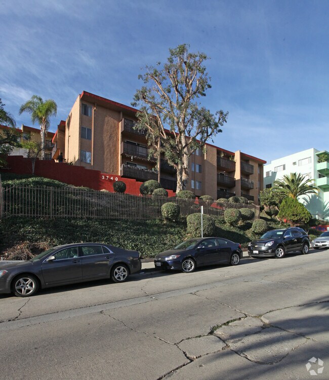 Silverlake Village Apartments Los Angeles Ca Building Photo Silverlake Village