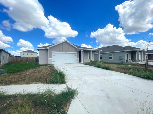 Foto del edificio - Available for a July 2025 Move In-Modern 3...