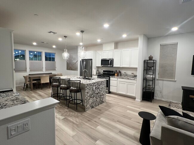 Foto del edificio - 24157 Amaranth Loop