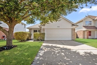 Building Photo - 8922 Aspen Trace Ln