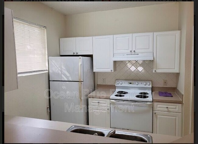 Photo - 18001 Richmond Pl Dr Apartment