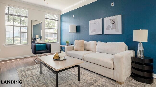 Foto del edificio - 2801 Biltmore Park Dr