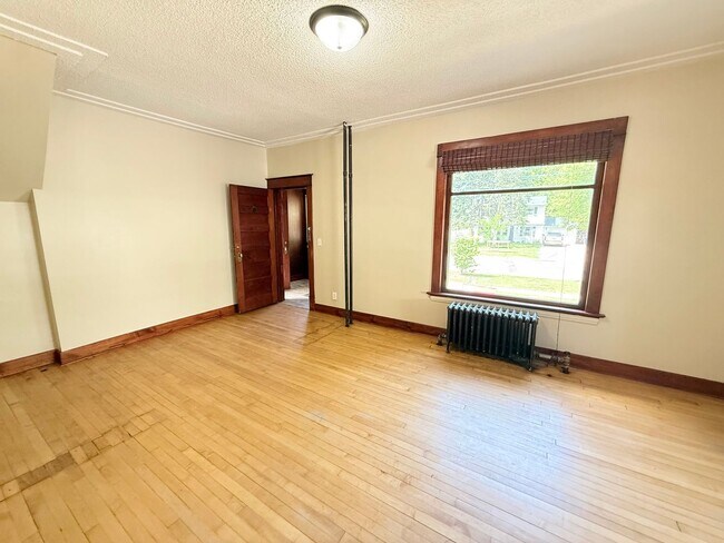 Foto del edificio - 4 Bedroom House Moorhead- AVAILABLE NOW!!
