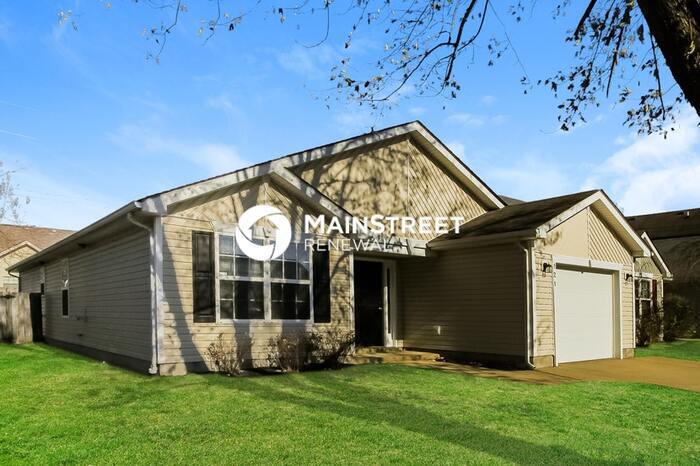 Primary Photo - 121 Courtney Dr