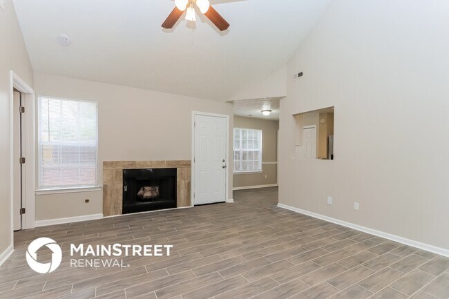 Foto del edificio - 330 Fallview Dr