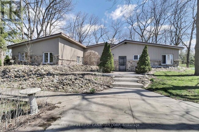 Building Photo - 23992 Denfield Rd