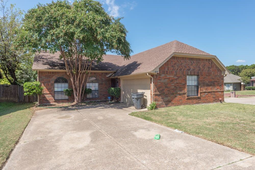 Primary Photo - 6919 Cedar Knoll Dr