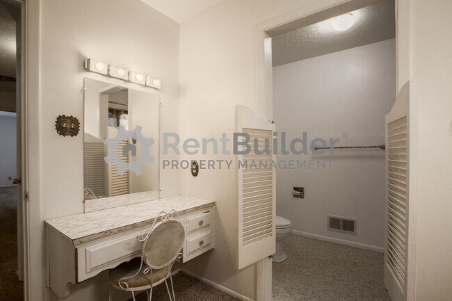 Building Photo - !!CALL US TODAY AT (505) 808-6467 TO SCHED...