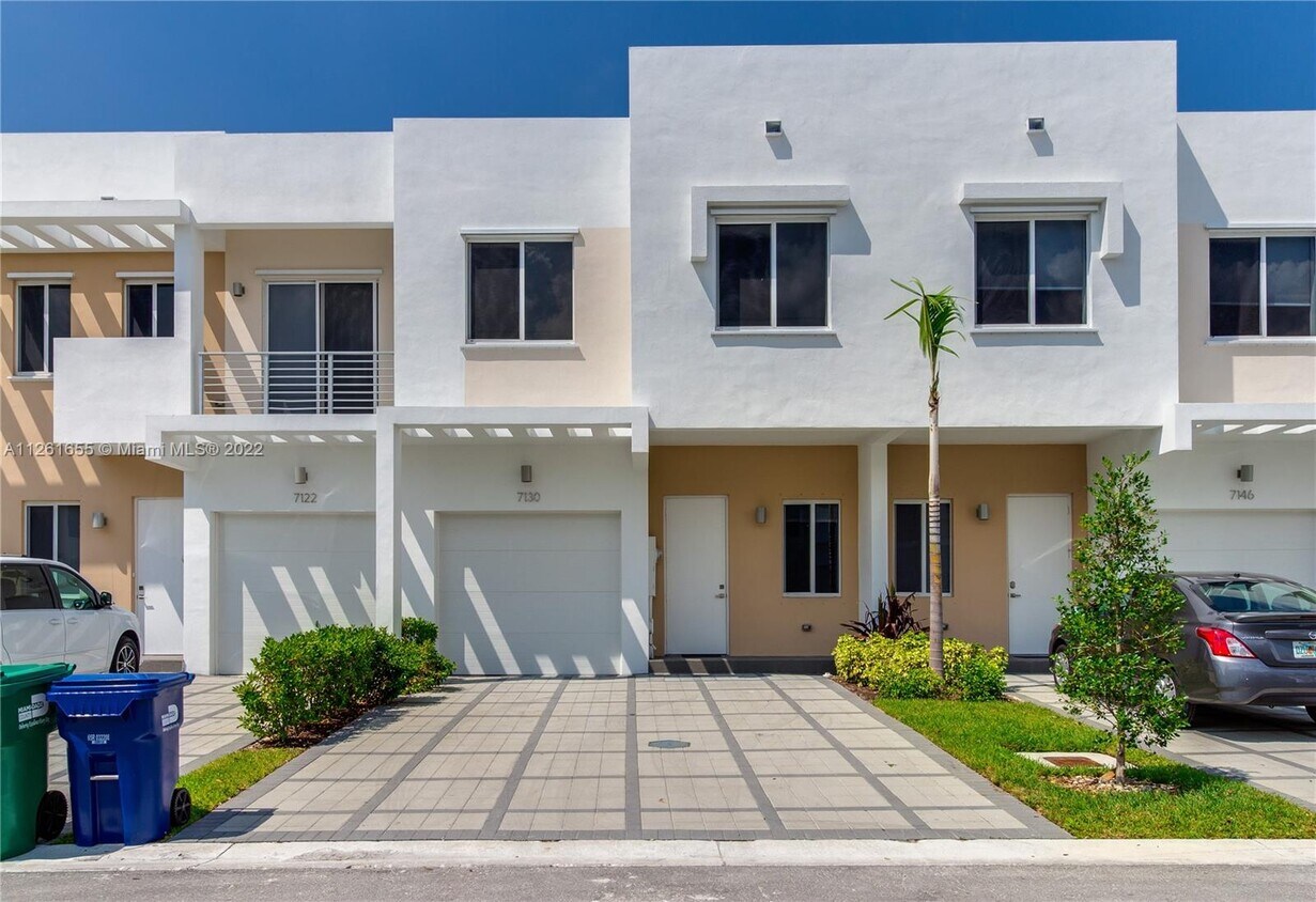 7130 NW 103rd Path, Doral, FL 33178 Townhome Rentals in Doral FL