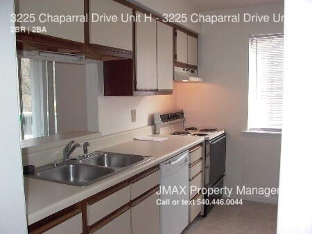 Primary Photo - 3225 Chaparral Dr