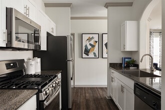 Building Photo - Highlands at Dearborn Apartments