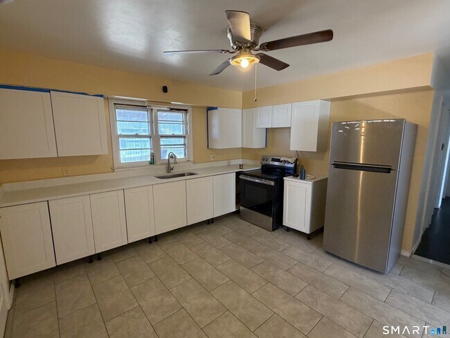 Foto del edificio - 79 Rangely St