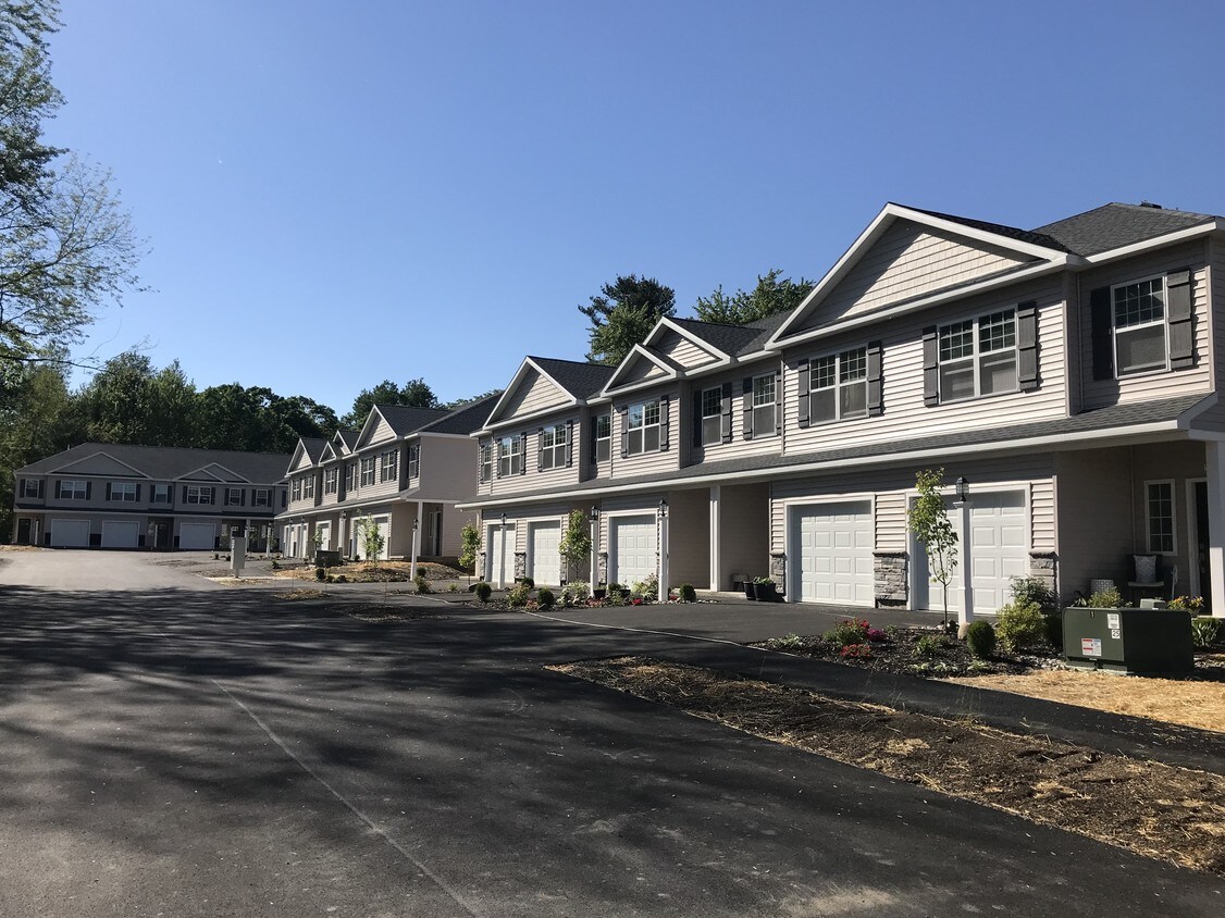Desarrollo de la casa adosada - 2405 Rosa Rd
