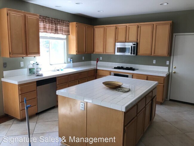 Building Photo - 5 br, 3 bath House - 4273 Inverness Drive