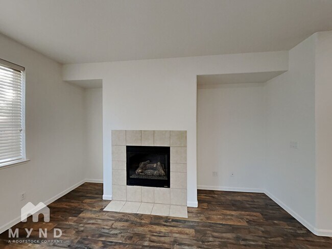 Building Photo - 3757 Deutz Dr