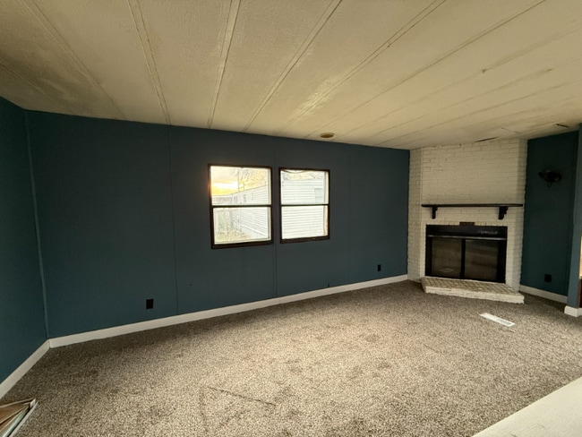 Foto del edificio - 110 Herman Ln