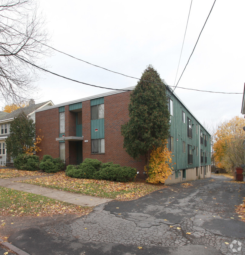 Primary Photo - 109 Second North St