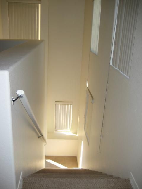 Building Photo - 1406 W Emerald Ave