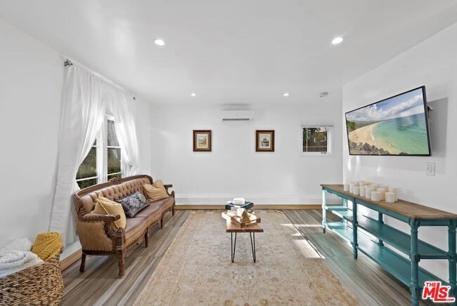 Building Photo - 1174 Coldwater Canyon Dr