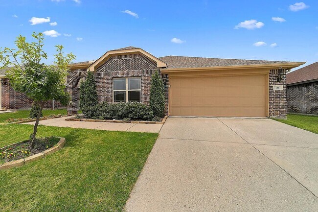 Foto del edificio - 485 Harding Ln