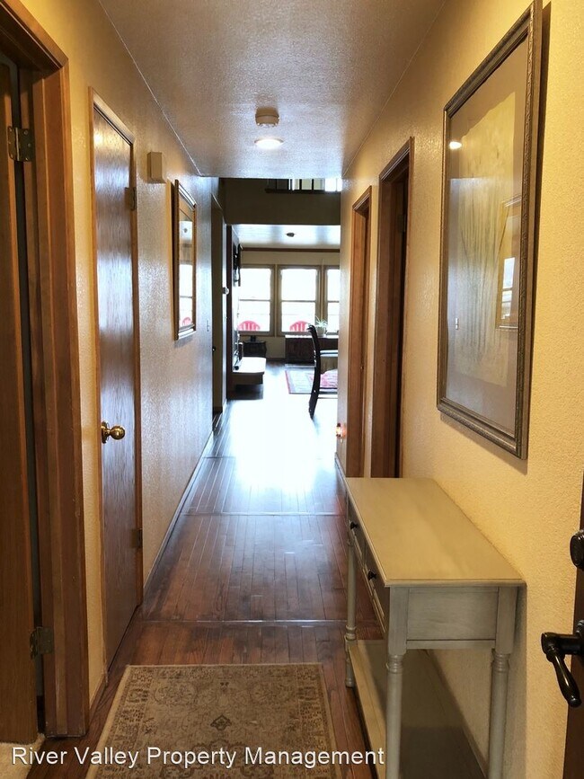 Foto del edificio - 3 br, 2 bath House - 3095 Cambridge Rd