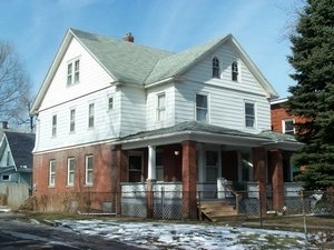 Building Photo - 1007 Dewey Ave