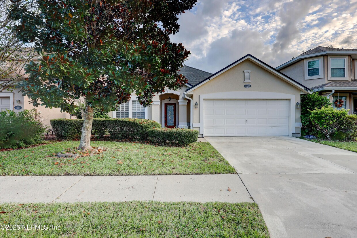 Foto principal - 3382 Chapel Ct