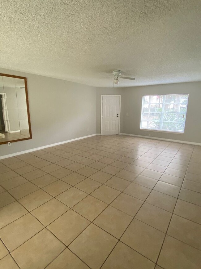 Building Photo - RENT BY JANUARY 15th AND RECEIVE HALF OFF ...