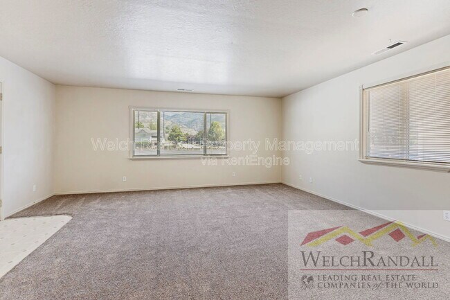 Foto del edificio - 1457 Monroe Blvd