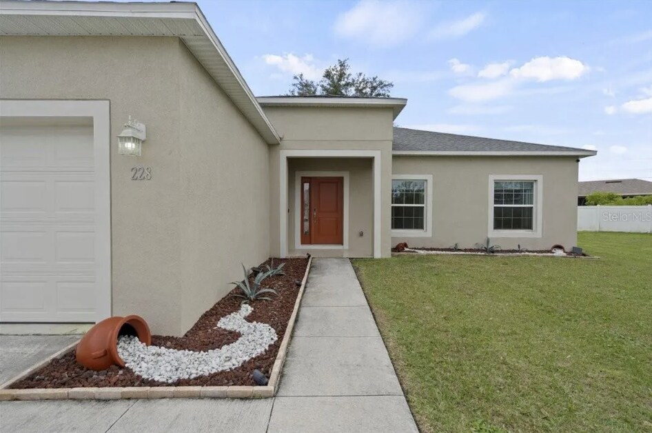 Foto principal - 228 Amesbury Ln