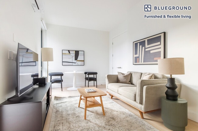 Building Photo - 218 Front St